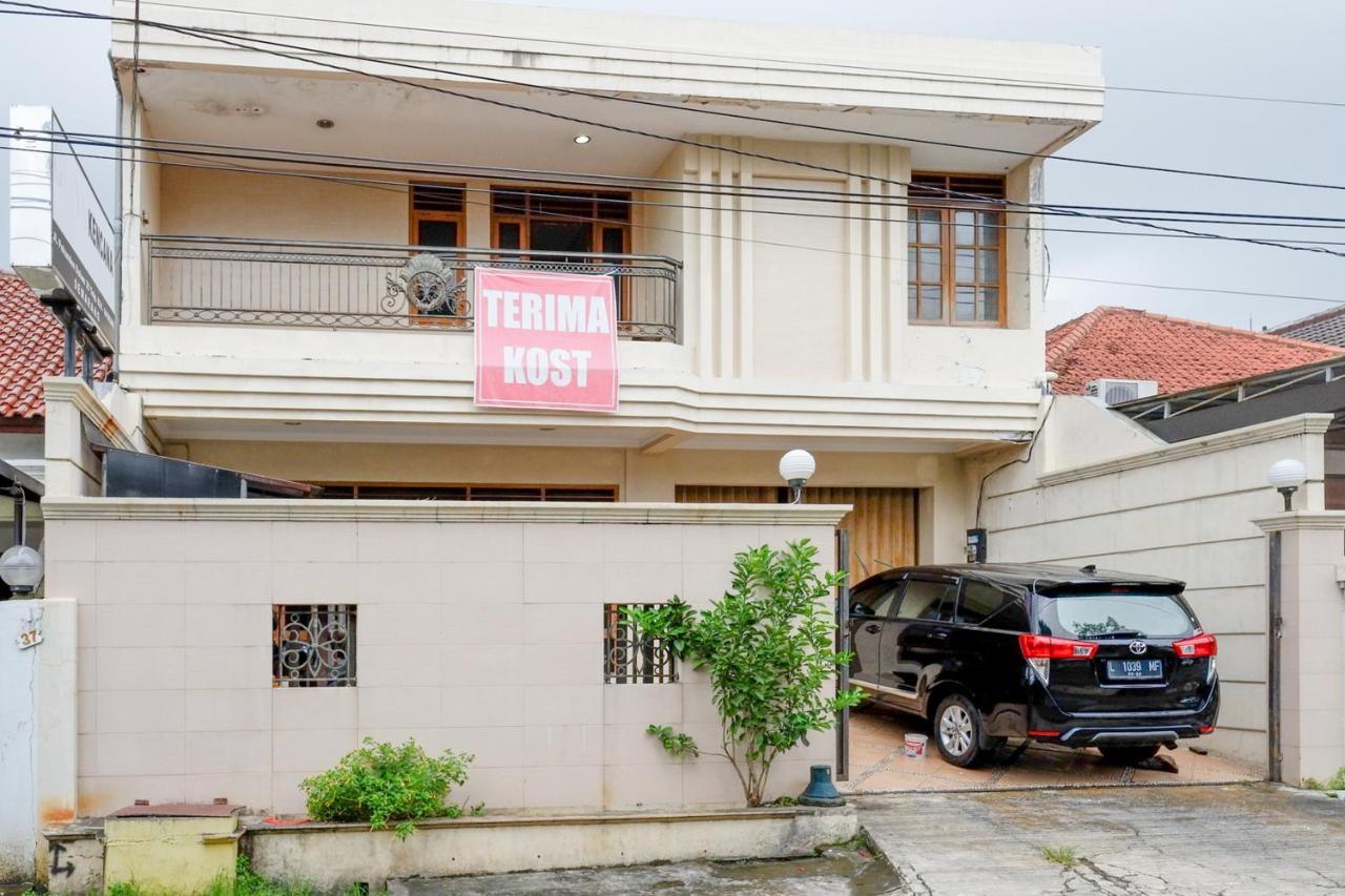 מלון Koolkost Near Kawasan Simpang Lima סמאראנג מראה חיצוני תמונה