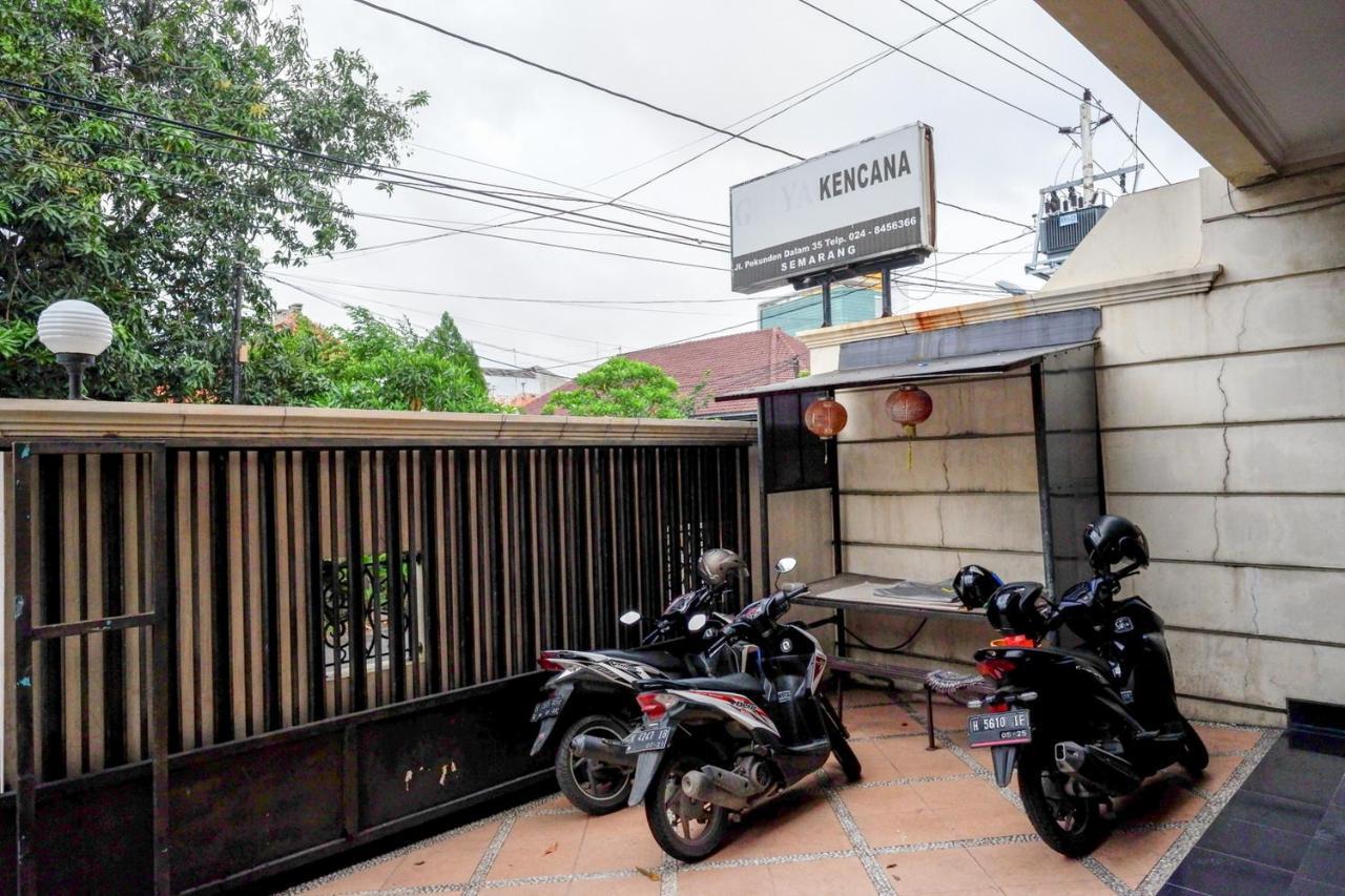 מלון Koolkost Near Kawasan Simpang Lima סמאראנג מראה חיצוני תמונה
